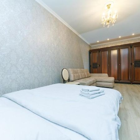 Apart Assistant On Smart Plaza Kiev Exterior foto